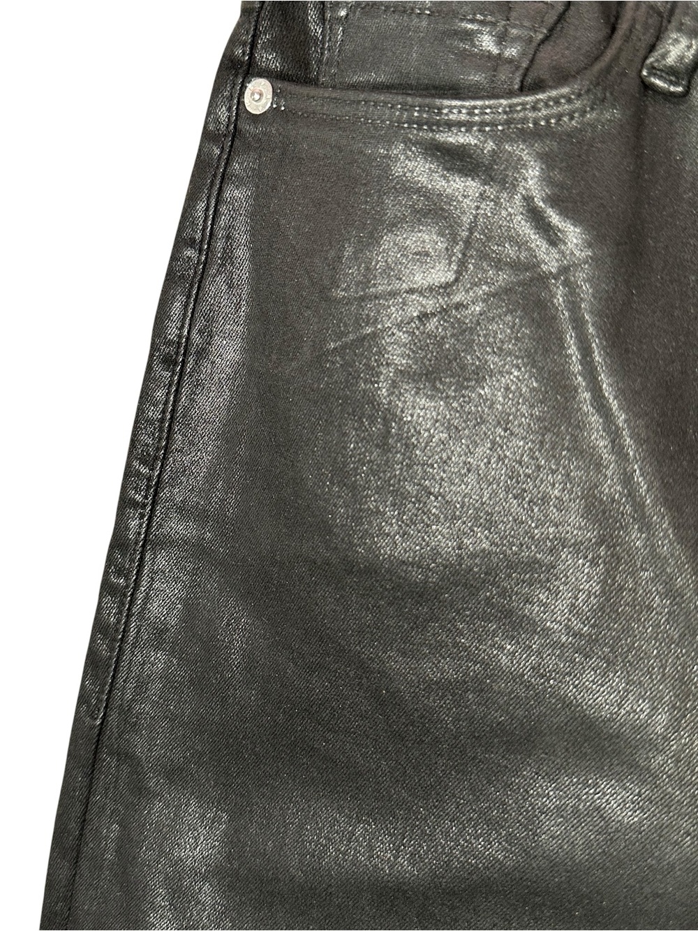 FRAME Coated Denim Le Crop Flare in coated noir - Picture 6 of 11